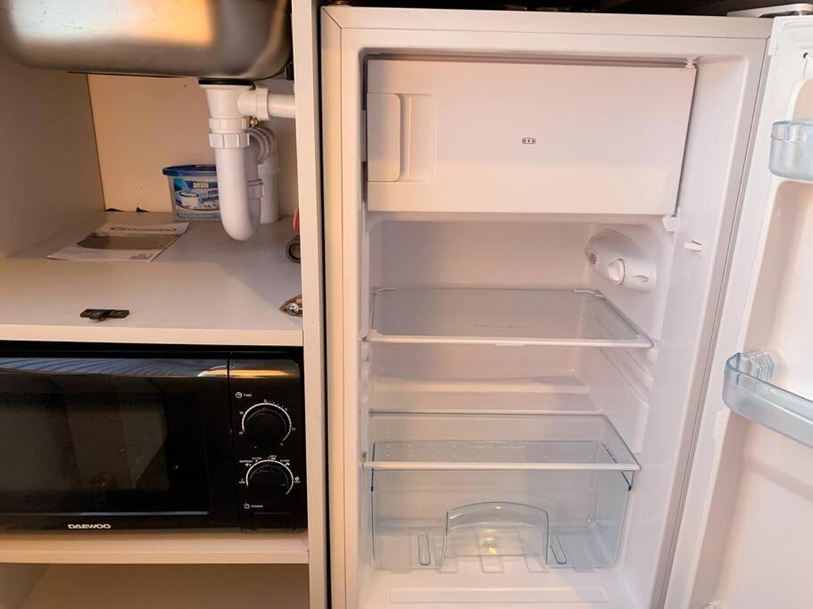 1 - Stylish In A Shared House Apartment Sheffield